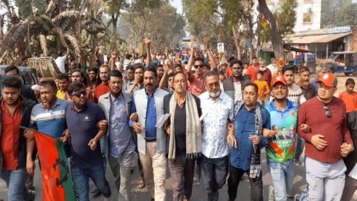 বগুড়া-৭ আসনে বিএনপি প্রার্থীর নির্বাচনী প্রচার মিছিল