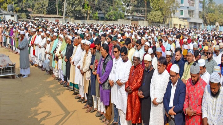বগুড়ায় সাবেক কাউন্সিলর সিপার আল বখতিয়ারের মায়ের দাফন সম্পন্ন