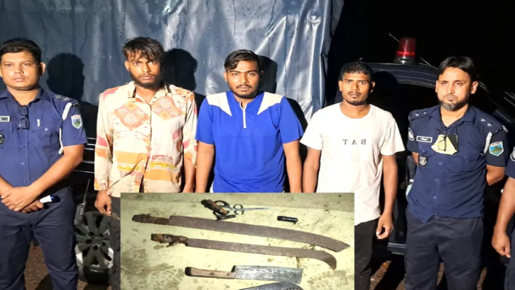 বগুড়ায় মসজিদের মাইকে ঘোষণা দিয়ে দুপক্ষের সংঘর্ষ