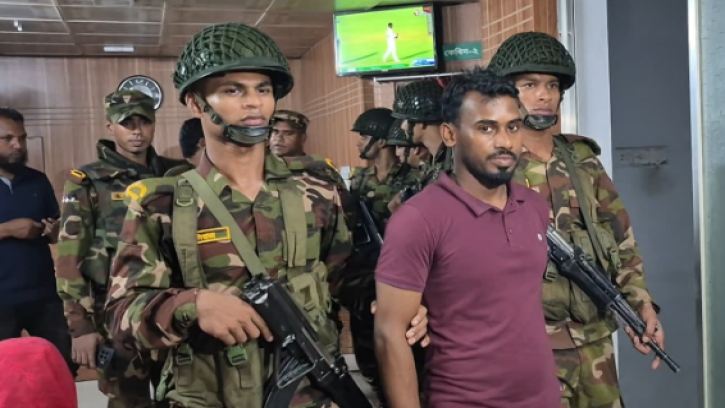 বগুড়ায় রূপালী ক্লিনিকে সেনাবাহিনীর অভিযান : একজন আটক