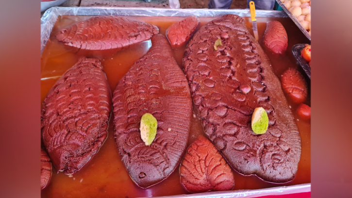 এক মিষ্টির ওজন ১৫ কেজি, দাম ৯ হাজার