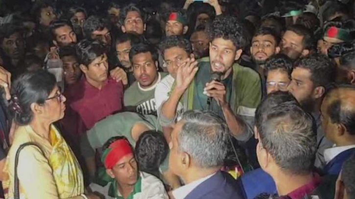 আমরণ অনশন ভাঙলেন তিতুমীর কলেজ শিক্ষার্থীরা